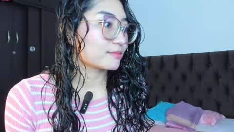 Snapshot of fantastic_asians2 chatting on 02-17-26, 04:35 Ale online show from 02-17-26, 04:35