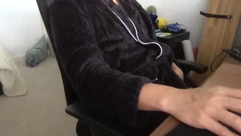 Snapshot of fantasticbake1 chatting on 09-12-25, 02:55 fantasticbake1 online show from 09-12-25, 02:55