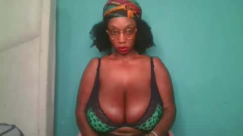 Snapshot of fantasymelons1 chatting on 11-21-25, 08:46 Fantasy melons online show from 11-21-25, 08:46