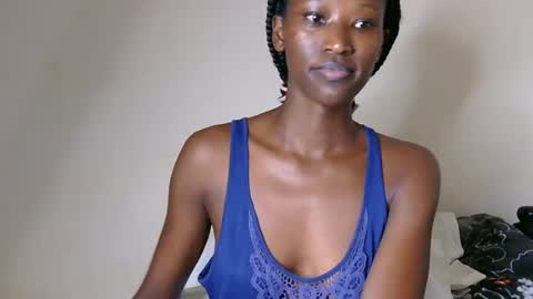 Snapshot of fantee_eeh chatting on 06-26-26, 06:45 pretty slim online show from 06-26-26, 06:45