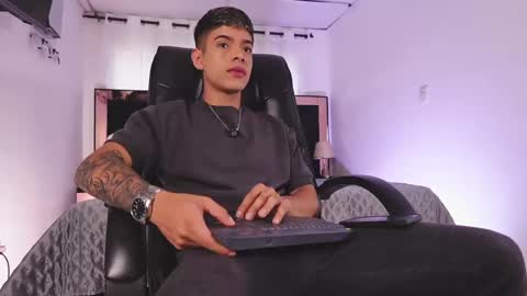 farid_jake_ online show from 02-18-25, 08:03