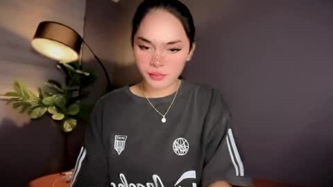 farrahmoanx online show from 07-13-26, 07:49