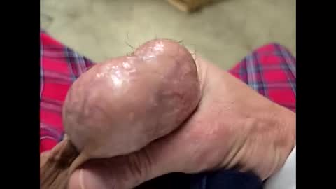 Snapshot of fartinmymouthplz chatting on 10-29-25, 02:36 fartinmymouthplz online show from 10-29-25, 02:36