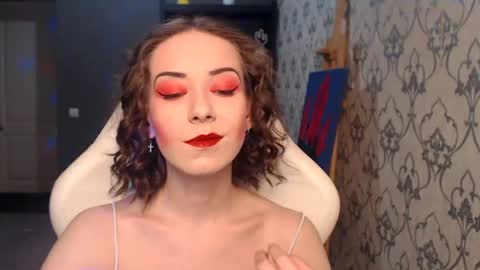 Fascinating   Eyes online show from 06-18-26, 08:24
