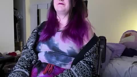 Snapshot of fat_harley chatting on 02-02-25, 02:48 Harley Q online show from 02-02-25, 02:48