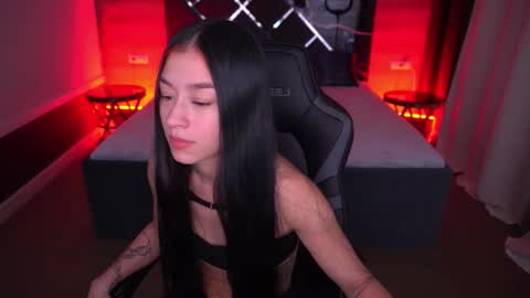 Snapshot of fatalenellie chatting on 10-25-25, 09:42 Nellie online show from 10-25-25, 09:42