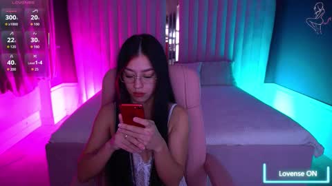 Snapshot of fatalenellie chatting on 11-14-25, 10:18 Nellie online show from 11-14-25, 10:18