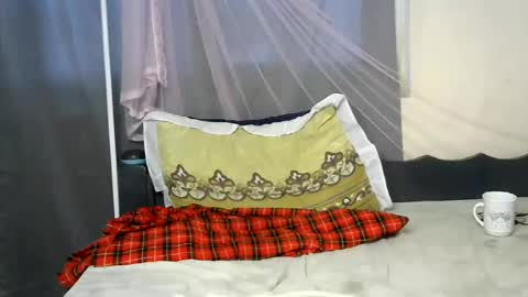 Snapshot of fate_favour chatting on 06-25-26, 05:12 fate favour online show from 06-25-26, 05:12