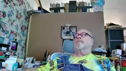 Snapshot of fatfreddythecat chatting on 12-20-24, 09:28 Fred. online show from 12-20-24, 09:28