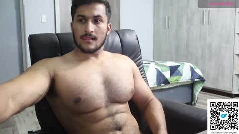 fatherfly001 online show from 01-12-26, 10:48