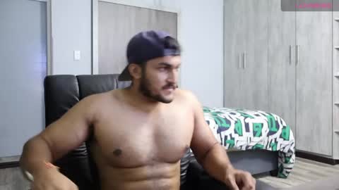 fatherfly001 online show from 04-05-26, 11:13