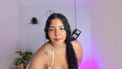 Snapshot of fatima_senghor chatting on 02-18-26, 08:16 Zoe online show from 02-18-26, 08:16