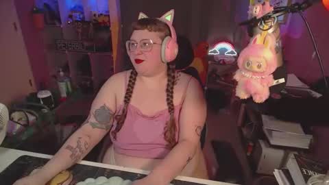 Snapshot of fatveronica chatting on 03-30-26, 05:25 FatVeronica online show from 03-30-26, 05:25