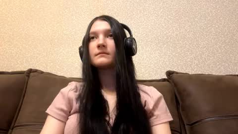 Aurora 18yo online show from 01-09-26, 09:23