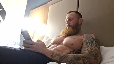 fav_whiteboy online show from 08-10-26, 06:28