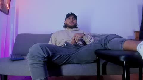 Snapshot of favid95 chatting on 11-23-25, 11:15 favid95 online show from 11-23-25, 11:15