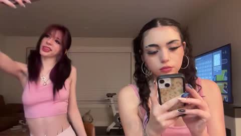 fayefinly online show from 12-05-25, 03:26