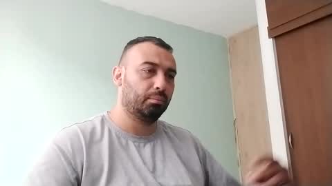 Snapshot of federikofer2 chatting on 02-28-25, 02:09 federico online show from 02-28-25, 02:09