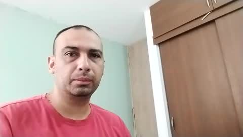 Snapshot of federikofer2 chatting on 12-05-25, 07:43 federico online show from 12-05-25, 07:43