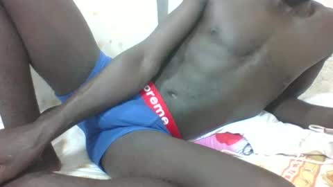 Snapshot of feelersfuck chatting on 12-22-25, 02:30 feelersfuck online show from 12-22-25, 02:30