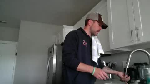 Snapshot of feetlovergh2 chatting on 04-30-26, 03:29 Ethan Slayher online show from 04-30-26, 03:29