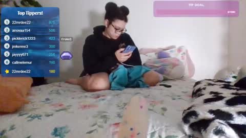 Soley online show from 02-07-25, 05:10