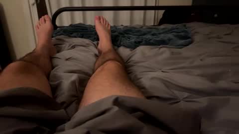 Snapshot of feetomines chatting on 12-18-25, 03:45 FEETOMINES online show from 12-18-25, 03:45