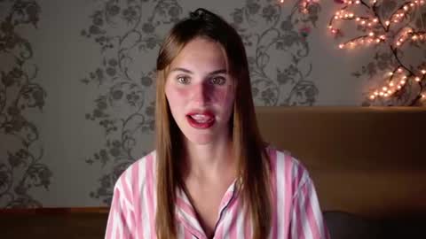 Snapshot of felicia_lav chatting on 07-04-26, 07:09 Frida online show from 07-04-26, 07:09