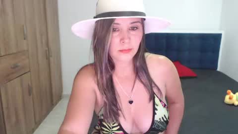 Snapshot of feliciagold chatting on 06-22-26, 12:02 FeliciaGold online show from 06-22-26, 12:02