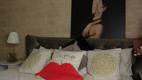 Snapshot of feliciakrige chatting on 05-12-26, 07:00 FeliciaKrige online show from 05-12-26, 07:00