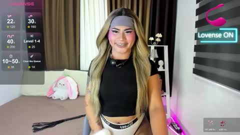 Snapshot of felicity_finley chatting on 02-17-26, 07:27 FELLY online show from 02-17-26, 07:27