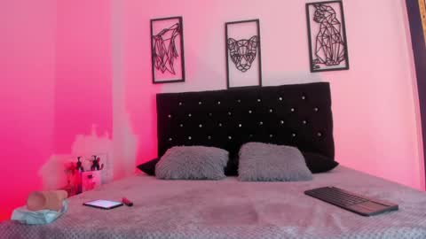 felina online show from 06-02-26, 04:53