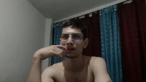 Snapshot of felipe227 chatting on 03-10-25, 11:06 jhonatan felipe online show from 03-10-25, 11:06