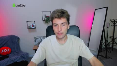 felix_dream_ online show from 09-22-25, 07:16