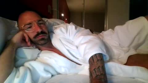 Snapshot of felixgagnon9540 chatting on 10-26-25, 12:05 felixgagnon9540 online show from 10-26-25, 12:05