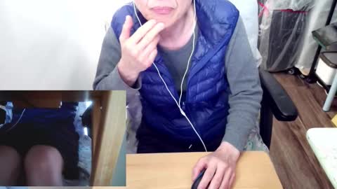 Snapshot of felixlau chatting on 02-12-26, 09:15 felixlau online show from 02-12-26, 09:15