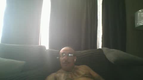 felixrlarios25 online show from 04-30-26, 09:08