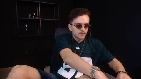 Snapshot of felixstark chatting on 06-17-26, 04:15 FelixStark online show from 06-17-26, 04:15