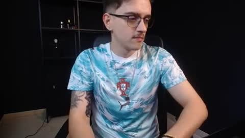 Snapshot of felixstark chatting on 06-27-26, 05:01 FelixStark online show from 06-27-26, 05:01