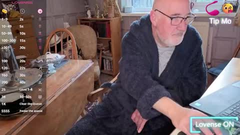 Adam online show from 10-28-25, 07:34