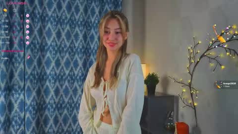 Ariana online show from 11-06-25, 01:28