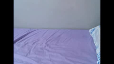 Snapshot of femaqueen chatting on 09-22-25, 07:54 Navil online show from 09-22-25, 07:54