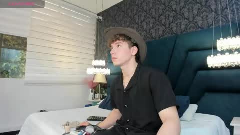 Femboy Max online show from 06-05-26, 11:49