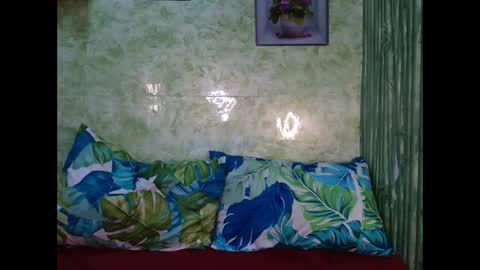 Snapshot of feminine_tsx chatting on 12-09-24, 12:40 feminine_tsx online show from 12-09-24, 12:40