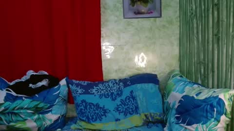 Snapshot of feminine_tsx chatting on 12-23-24, 02:56 feminine_tsx online show from 12-23-24, 02:56