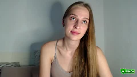 Snapshot of femkedejager chatting on 09-14-25, 07:35 Femke online show from 09-14-25, 07:35