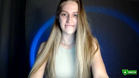 Snapshot of femkedejager chatting on 11-12-25, 08:30 Femke online show from 11-12-25, 08:30