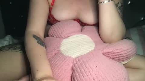 Snapshot of femmefatalebabe chatting on 11-08-25, 07:52 online show from 11-08-25, 07:52