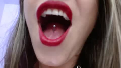 Snapshot of fenix_11_ chatting on 12-17-24, 11:49 Alejandra online show from 12-17-24, 11:49