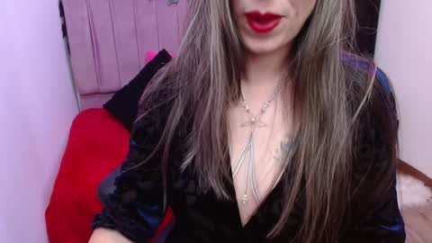 Alejandra online show from 01-15-25, 01:02